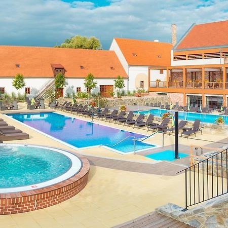 Hotel Zamek Valec Vladislav Eksteriør bilde